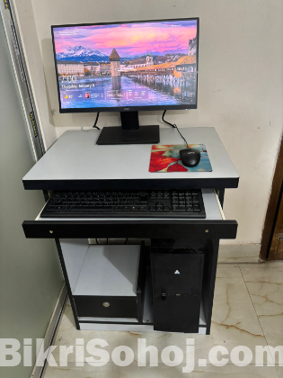 ডেস্কটপ কম্পিউটারস